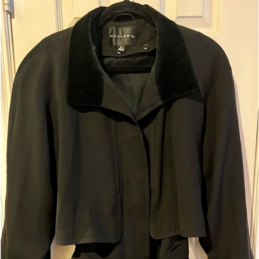 Gallery black trench coat with detachable warm  lining. Size 12